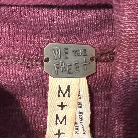 Free People We the Free split back turtle neck long sleeve top plum size medium - Picture 9 of 10